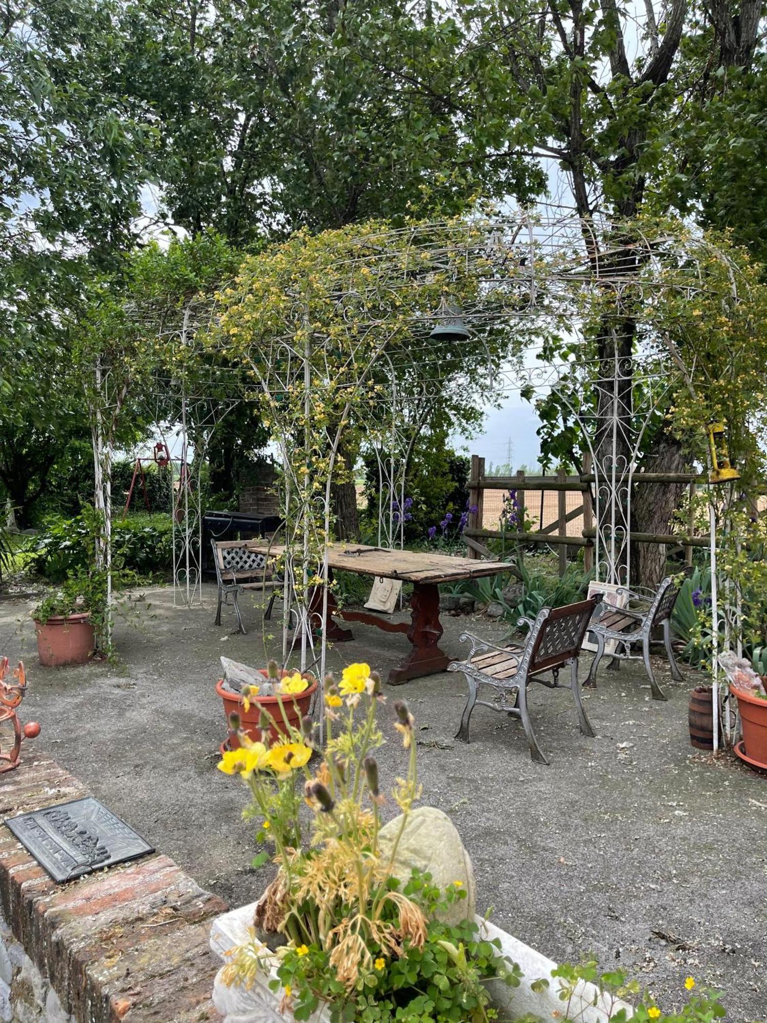 B&B La Cascina Di Alice Castiglione Delle Stiviere Dış mekan fotoğraf